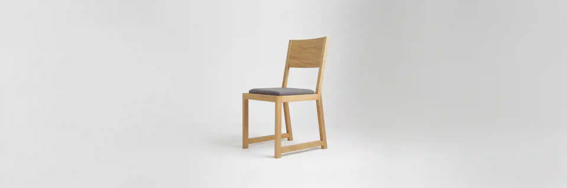 [Translate to german:] Krzesło drewniane MILONI FRAME, Kolor: 03: Natural tapicerowane, Wymiary: Dł: 45 x Sz: 44 x Wys: 45 cm, polskie krzesła z drewna, drewniane krzesło, dębowe krzesła