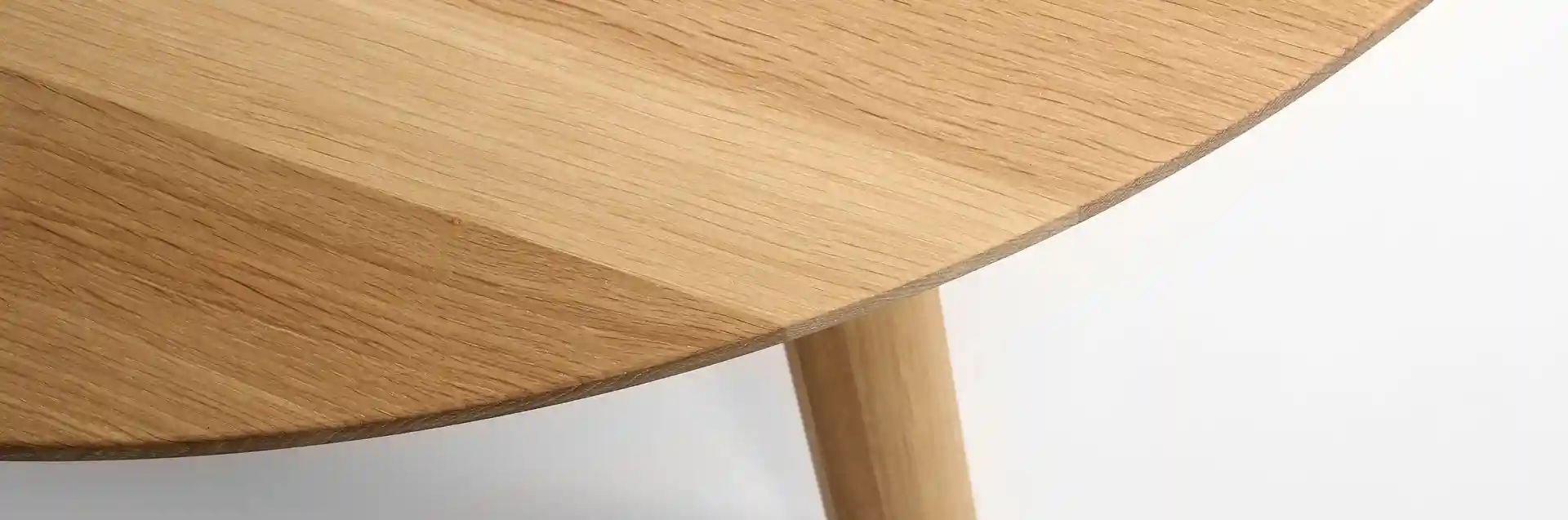 [Translate to german:] Okrągły drewniany stolik kawowy MILONI OX, Kolor: 03 Natural, Wymiary: Dł:  100 x Sz: 100 x Wys: 45 cm